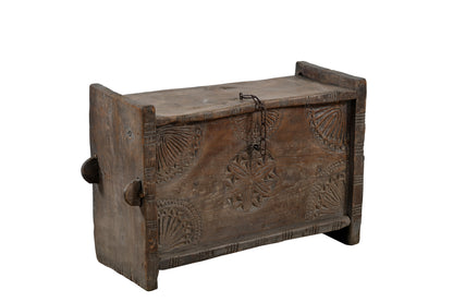 Vintage Indian Himachal Box (A26VP08)