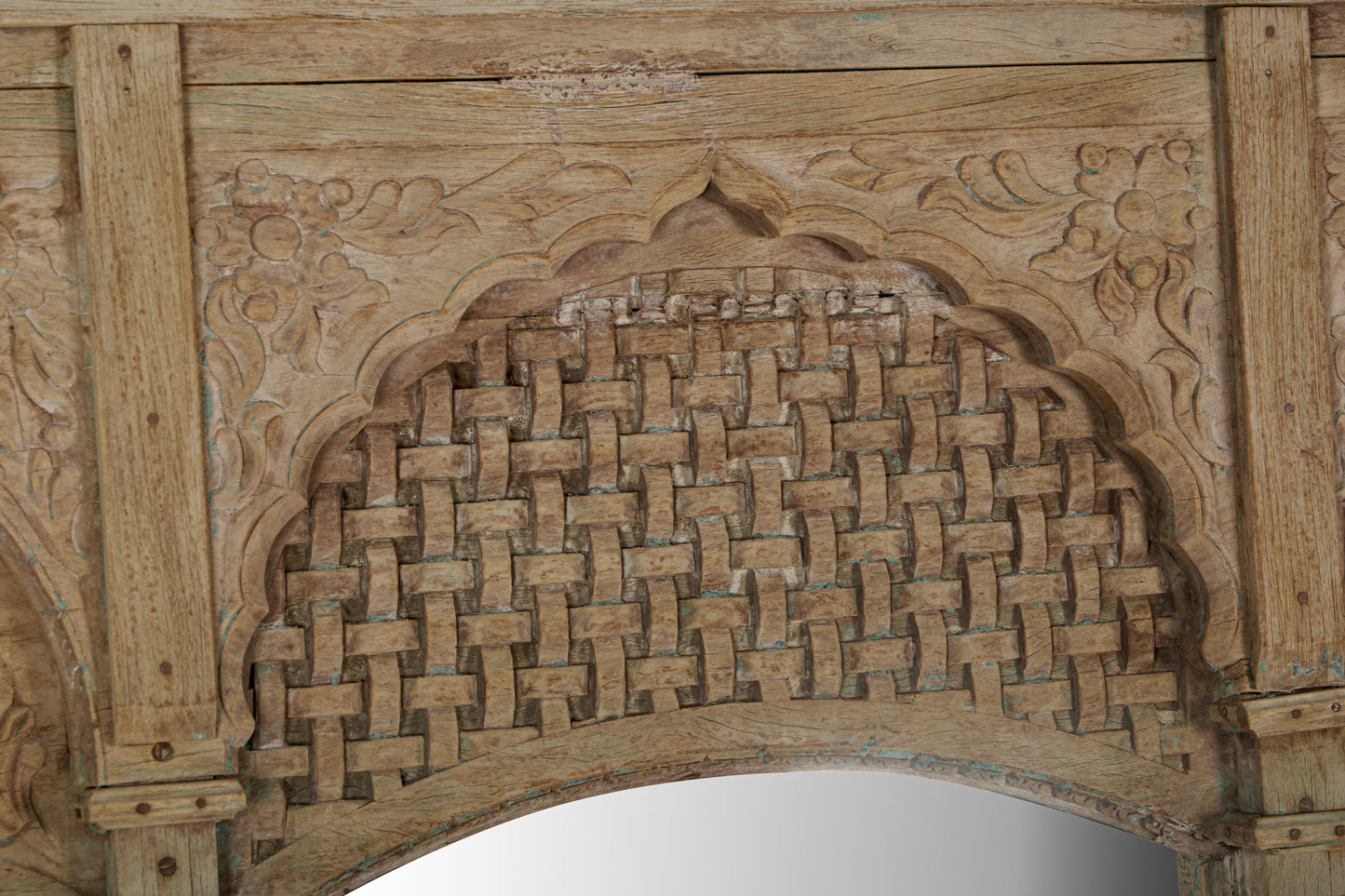 Vintage Indian wooden frame mirror (A26VP106)