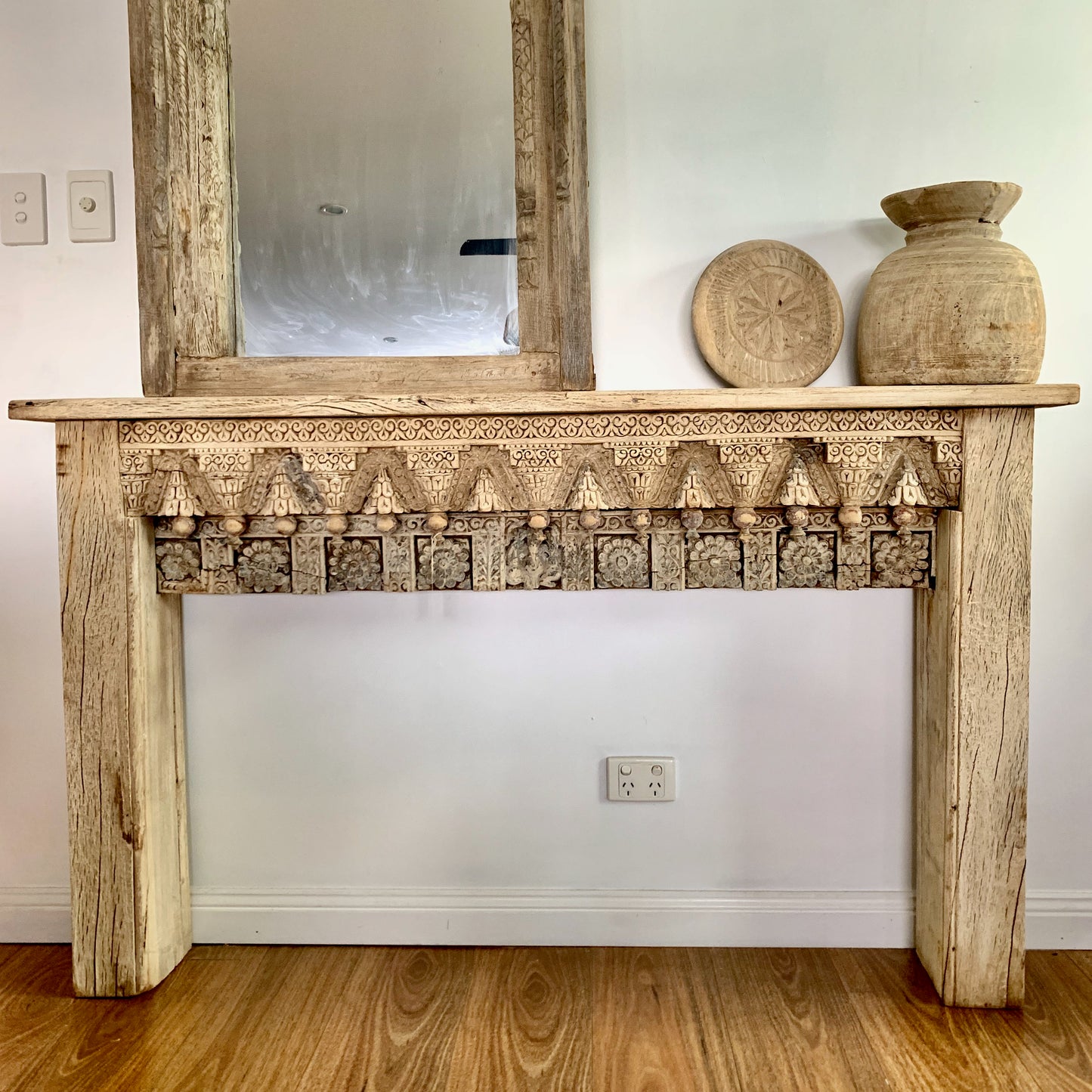 Vintage Indian Carved Console (239369)