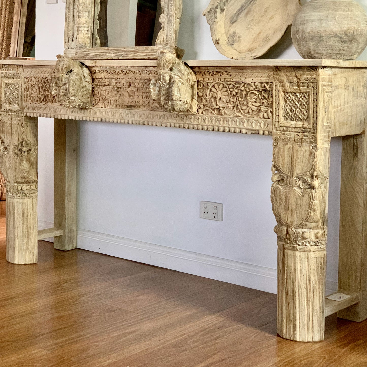 Vintage Indian Carved Console (205913)